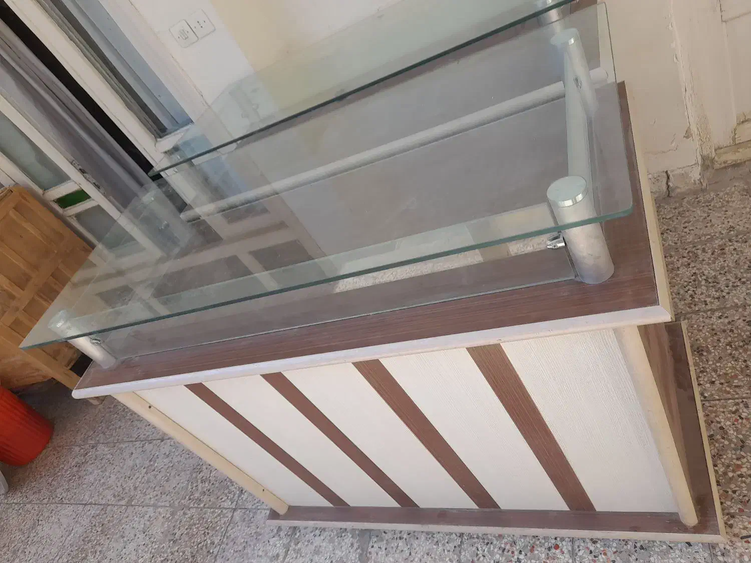 ویترین چوبی ملامین|بوفه، ویترین، کنسول|فلاورجان, |دیوار