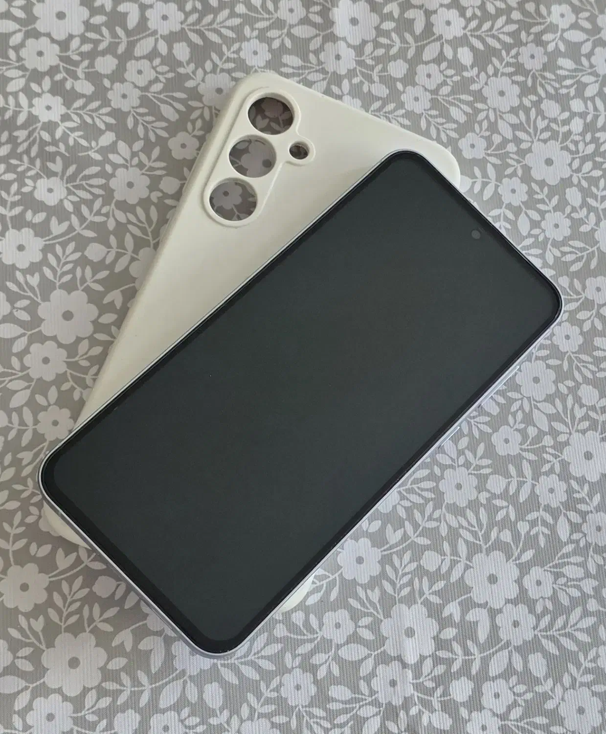 در حد نو و کاملا تمیز|موبایل|تهران, امام زاده عبدالله|دیوار