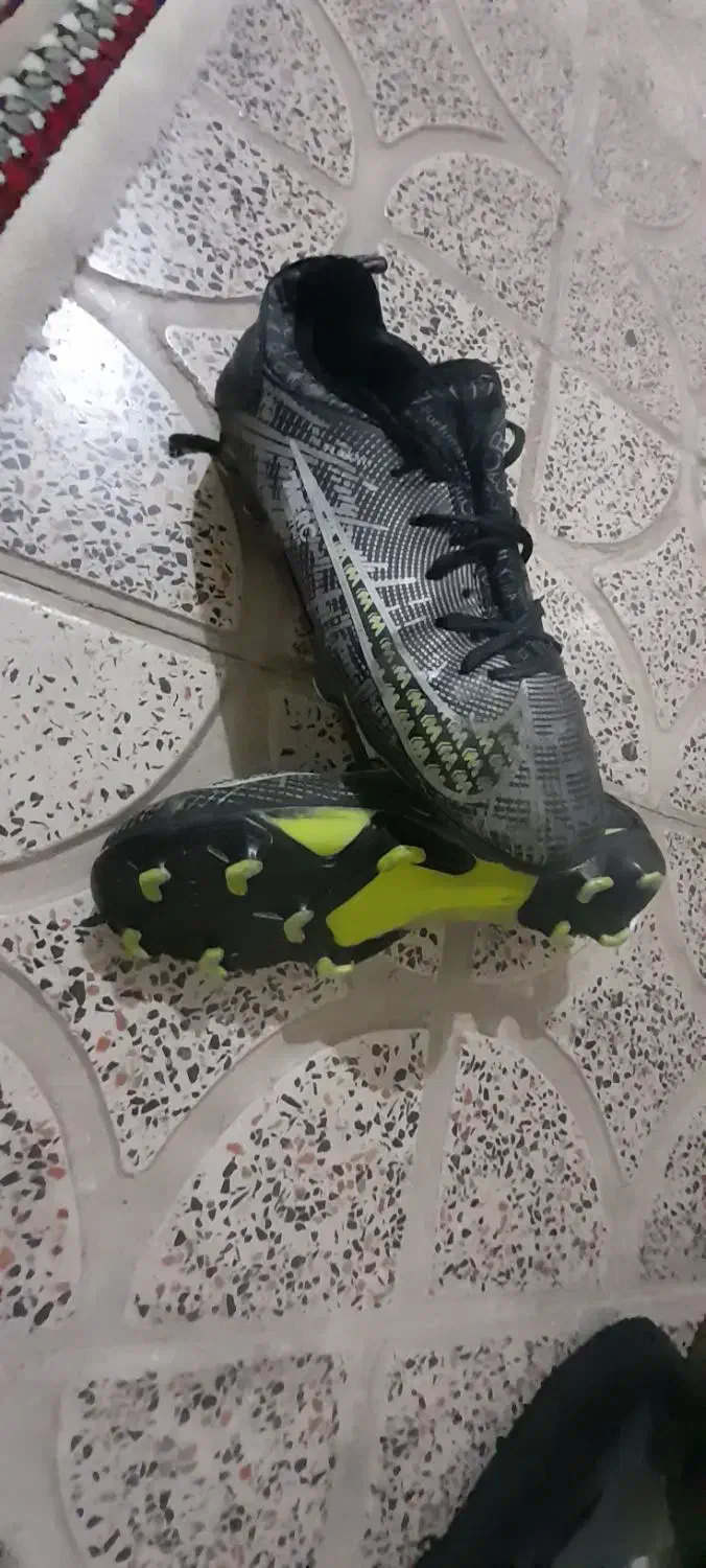 استوک چمنی|کیف، کفش، کمربند|دورود, |دیوار