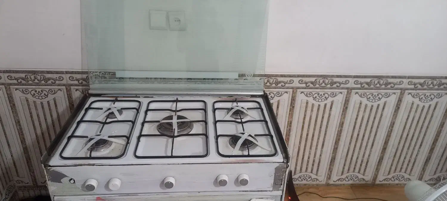 گاز طرح فر سالم و در حد نو|اجاق گاز و لوازم برقی پخت‌وپز|شیراز, شهرک ترکان|دیوار