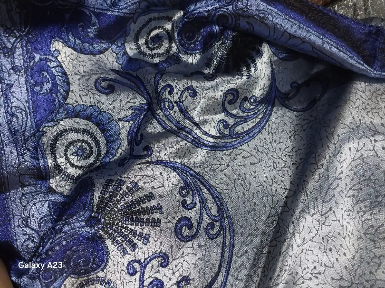 روسری چهارگوش کاملا نو|لباس|بندر انزلی, اطبا|دیوار