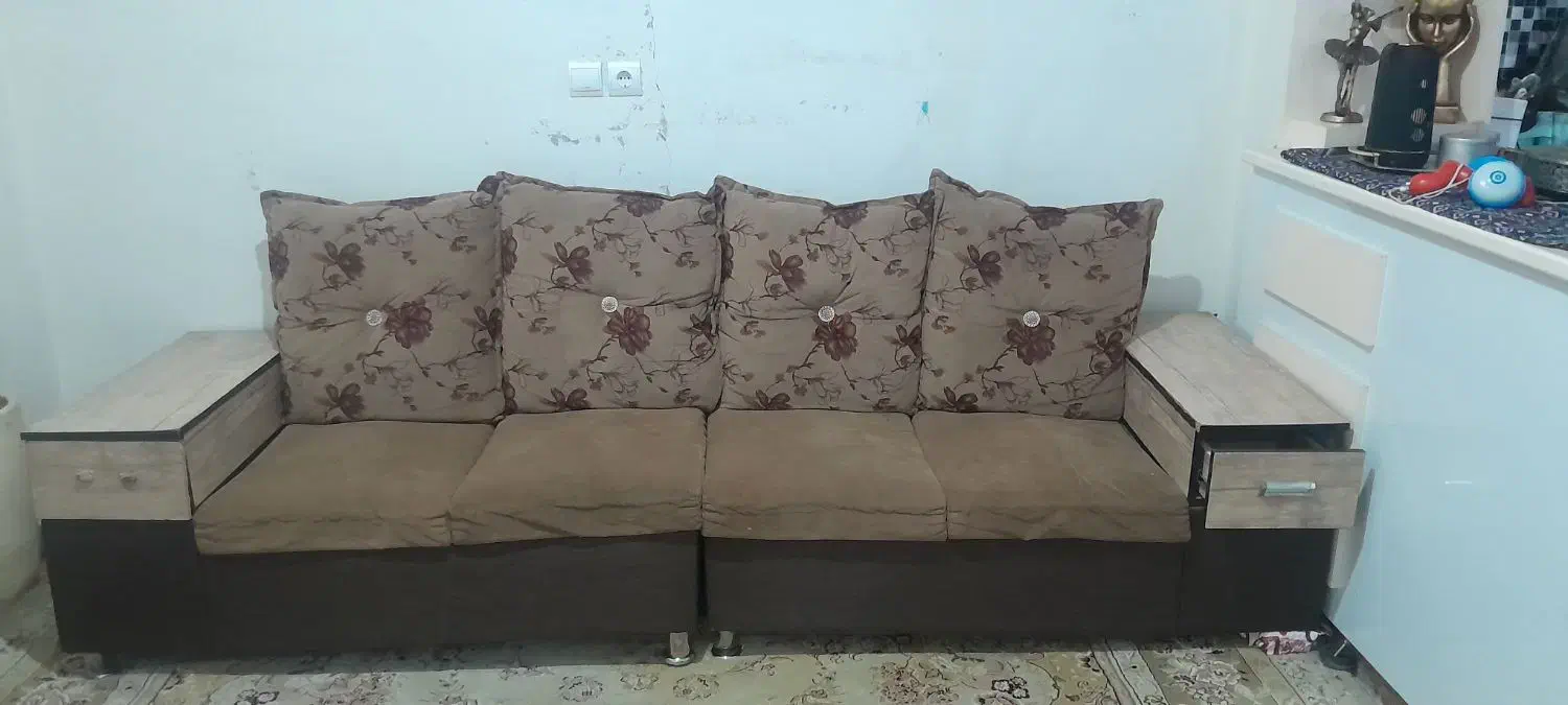 مبل ۴ نفره با یه میز مدل ال فقط ۴میلیون ۵۰۰ تومان|مبلمان خانگی و میز عسلی|ایذه, |دیوار