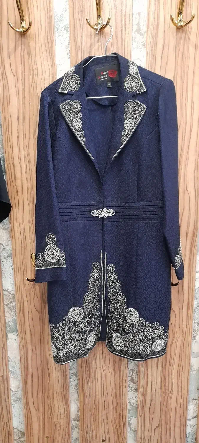 مانتو وشلوار سنگ دوزی شده سایز ۵۰|لباس|تهران, امیریه|دیوار