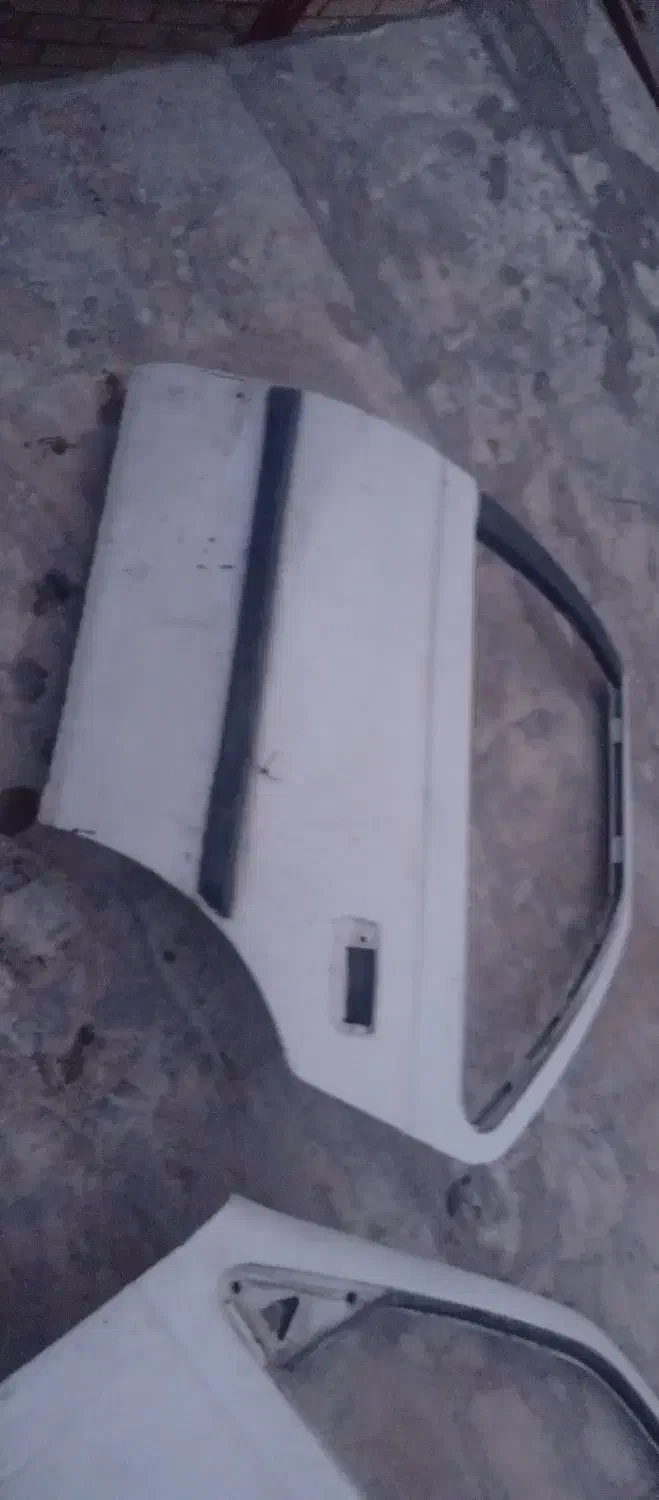 در ماشین و جعبه و گلگیر|قطعات یدکی و لوازم جانبی|جوانرود, |دیوار