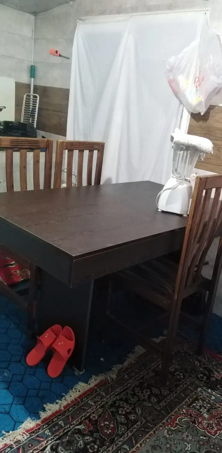 فوری میز نهارخوری تمیز چهار نفره ۳عدد صندلی داره|میز و صندلی غذاخوری|تنکابن, |دیوار