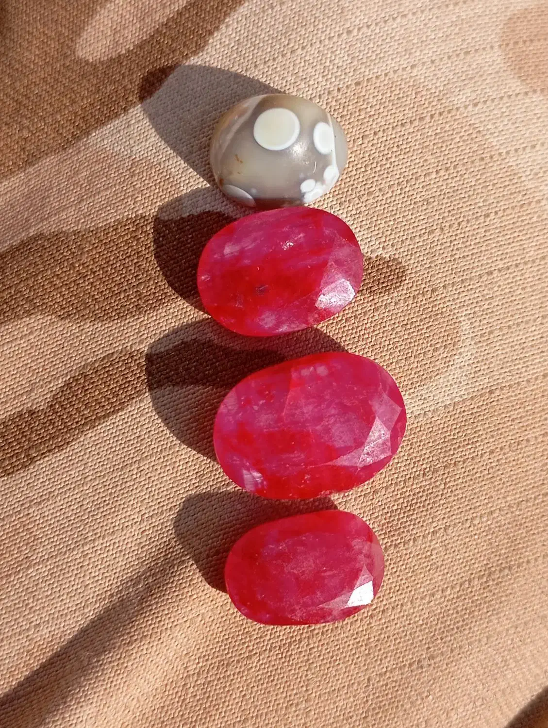 یاقوت معدنی زمرد ذغال دار بابا قوری طبیعی و مهره|جواهرات|زابل, |دیوار