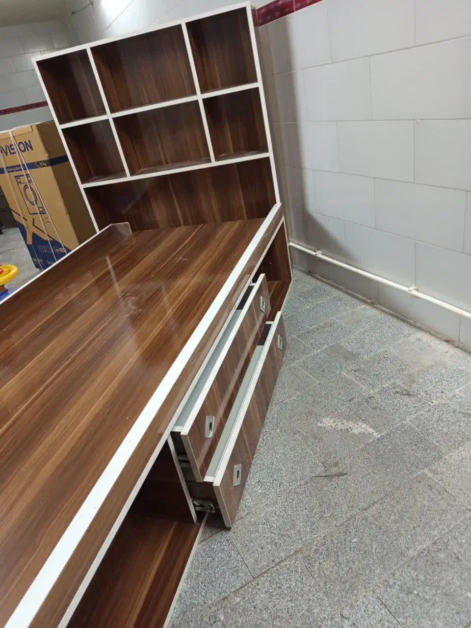 تخت چوبی به همراه تشک در حد نو|تخت و سرویس خواب|اردکان, |دیوار