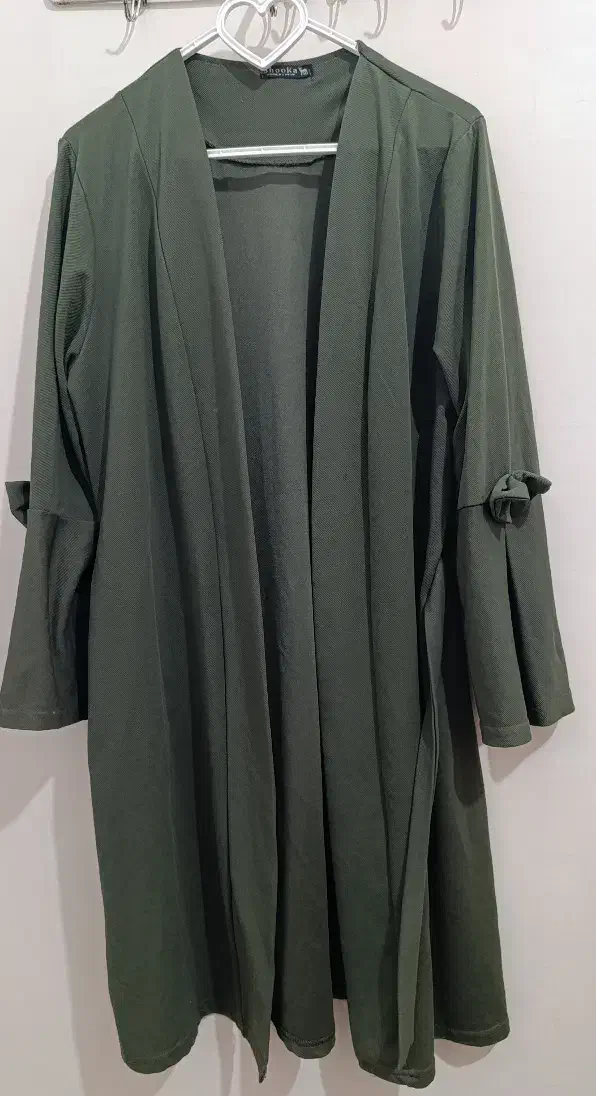 تعدادی لباس|لباس|ساوه, |دیوار