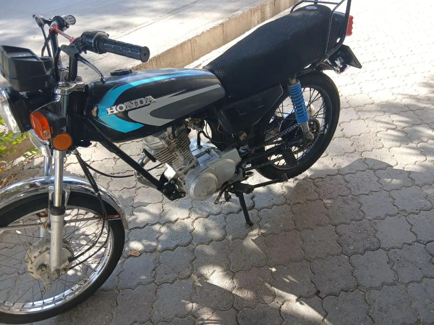 ۱۲۵مدل۸۵|موتورسیکلت|بروجرد, |دیوار