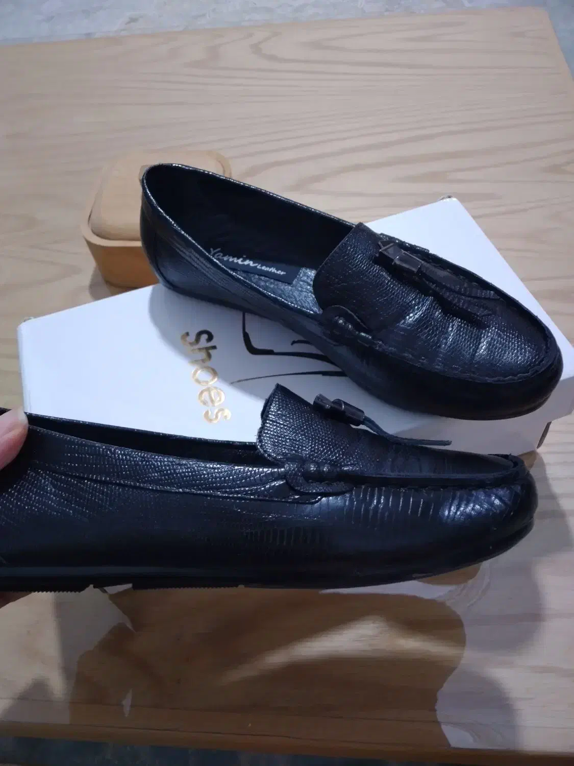 کفش چرم یامین|کیف، کفش، کمربند|رشت, باهنر|دیوار