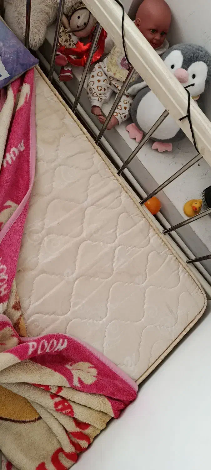 تخت کودک|تخت و صندلی بچه|کرمانشاه, |دیوار