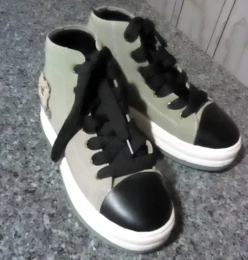 ک.فش|کیف، کفش، کمربند|بروجن, |دیوار