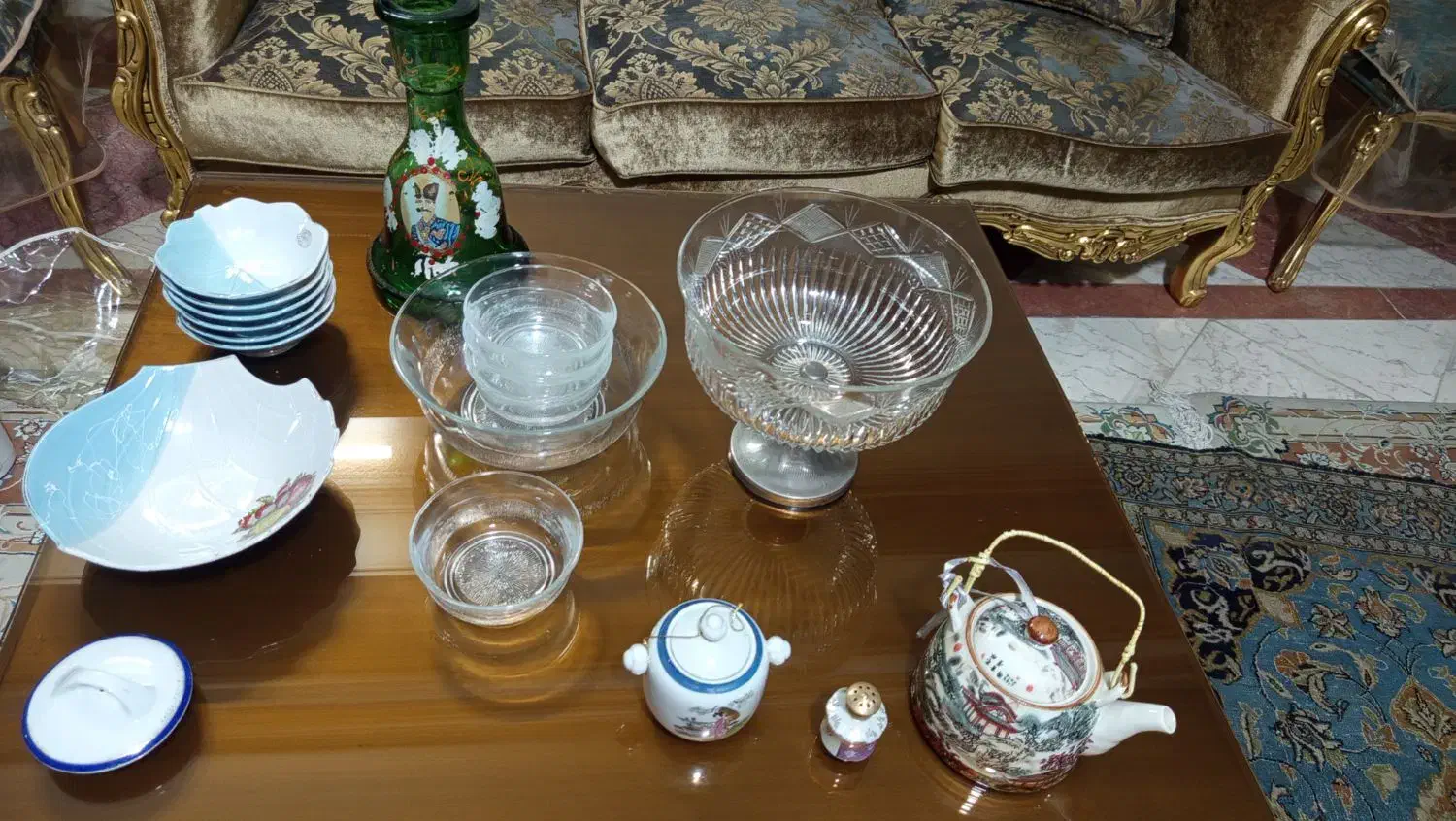 ظرفهای قدیمی و اصل فرانسه پیرکس و بلور فرانسه|ظروف سرو و پذیرایی|فردیس, ثابتی|دیوار