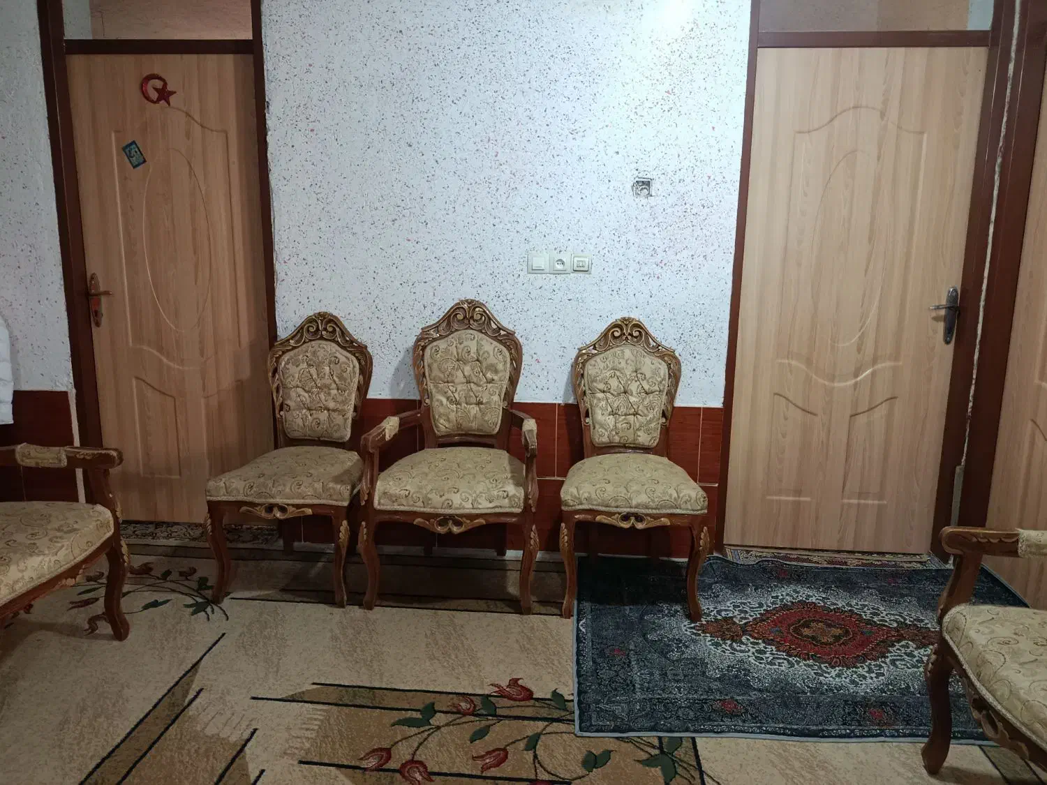 مبل سلطنتی|مبلمان خانگی و میز عسلی|همایجان, |دیوار