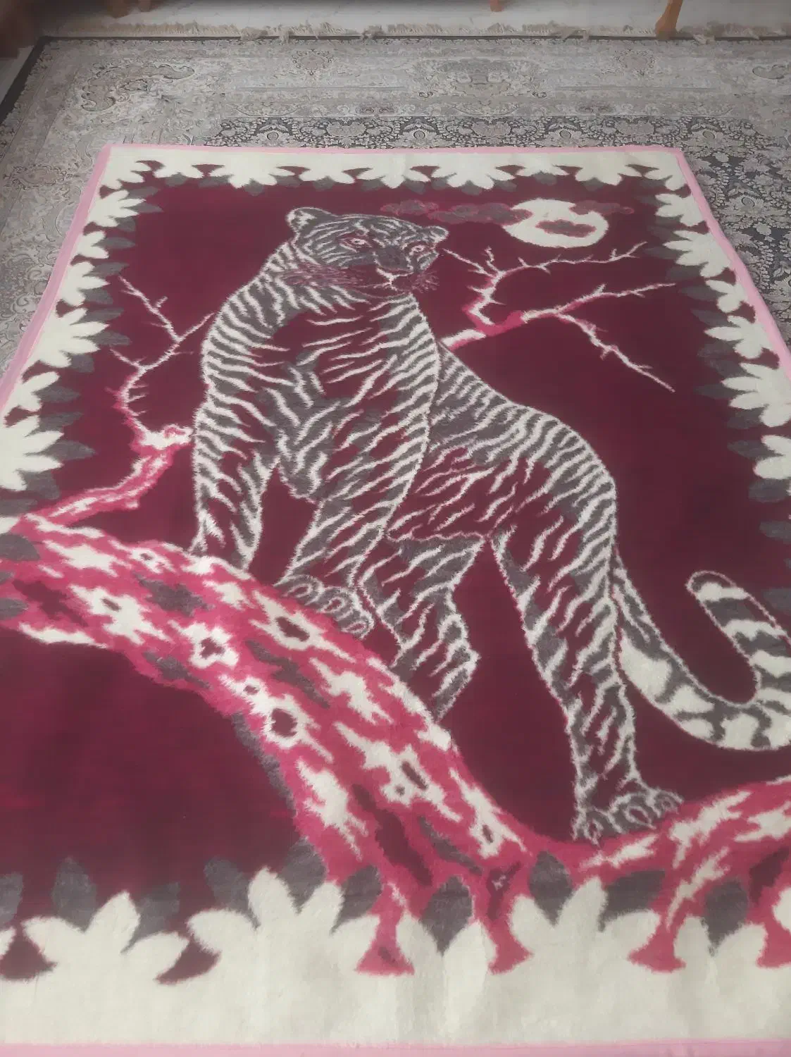 پتو یکنفره پشمی|رختخواب، بالش، پتو|شیراز, شهرک گلستان|دیوار