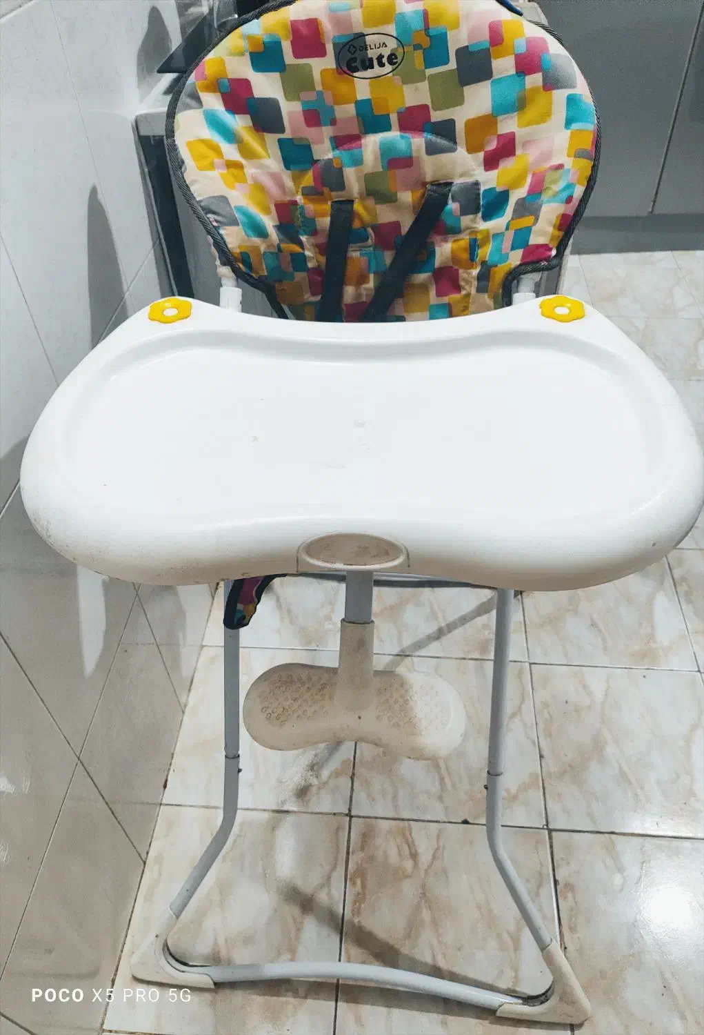 صندلی غذا|تخت و صندلی بچه|بیرجند, |دیوار