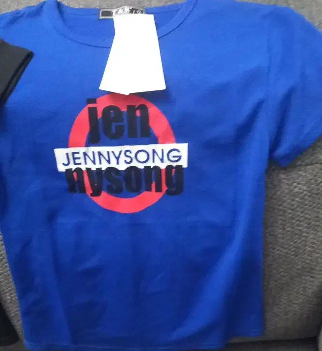 تیشرت پسرانه  قرمز و ابی و مشکی ولباس توری دخترانه|کفش و لباس بچه|یزد, |دیوار