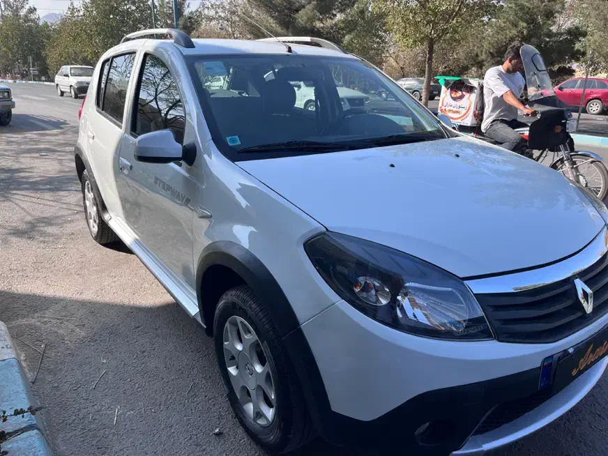 ساندرو استپ وی|خودرو سواری و وانت|اصفهان, کوی ولی عصر|دیوار