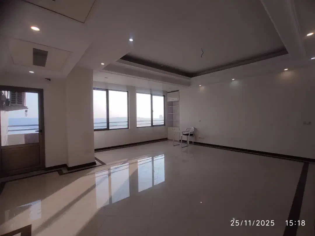 ۱۳۵ متر /سه خواب /رینگ دریاچه/ ویو دریاچه