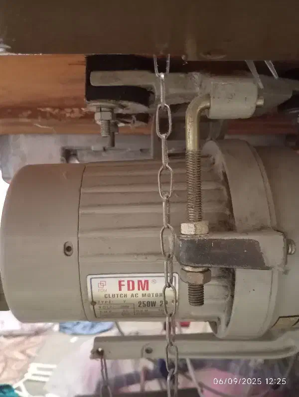 چرخ خیاطی سردوز|چرخ خیاطی و ریسندگی|فیروزکوه, |دیوار