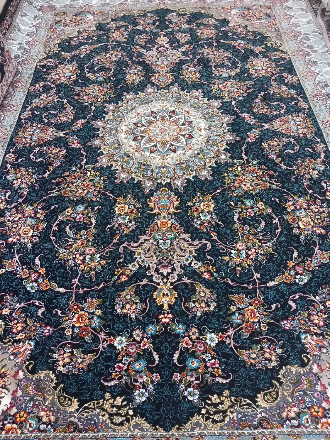 فرش ۹ متری دو عدد|فرش|بروجرد, |دیوار