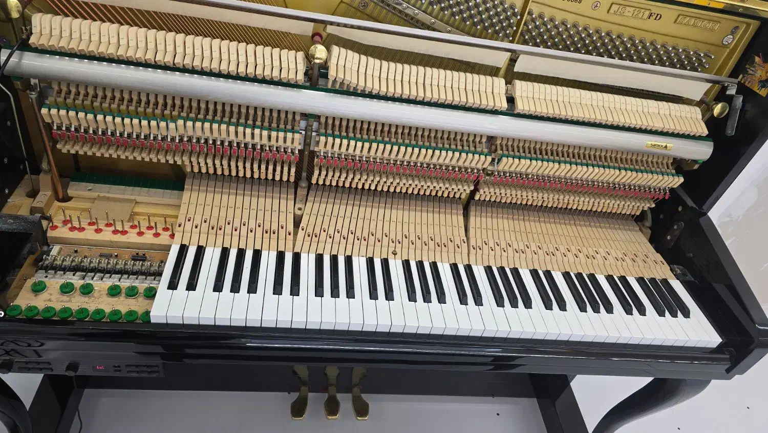 مرکز تخصصی تعمیر ارگ و پیانو رویال موزیک|پیانو، کیبورد، آکاردئون|کرج, اصفهانی‌ها|دیوار