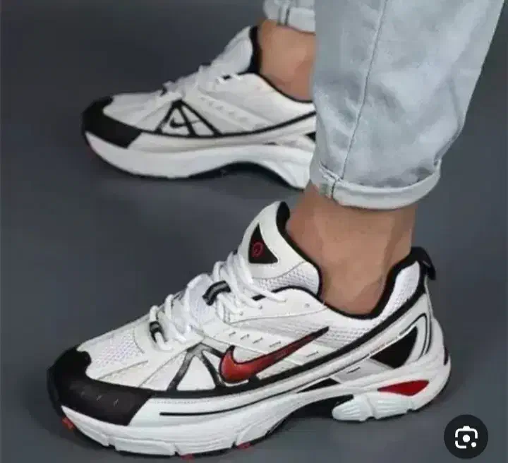 کافه کتونی موسیو 3|کیف، کفش، کمربند|اراک, |دیوار