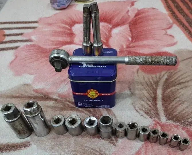 13عدد بکس ژاپنی یک جغجغه سالم 2عددواسته|ابزارآلات|مشهد, قائم|دیوار