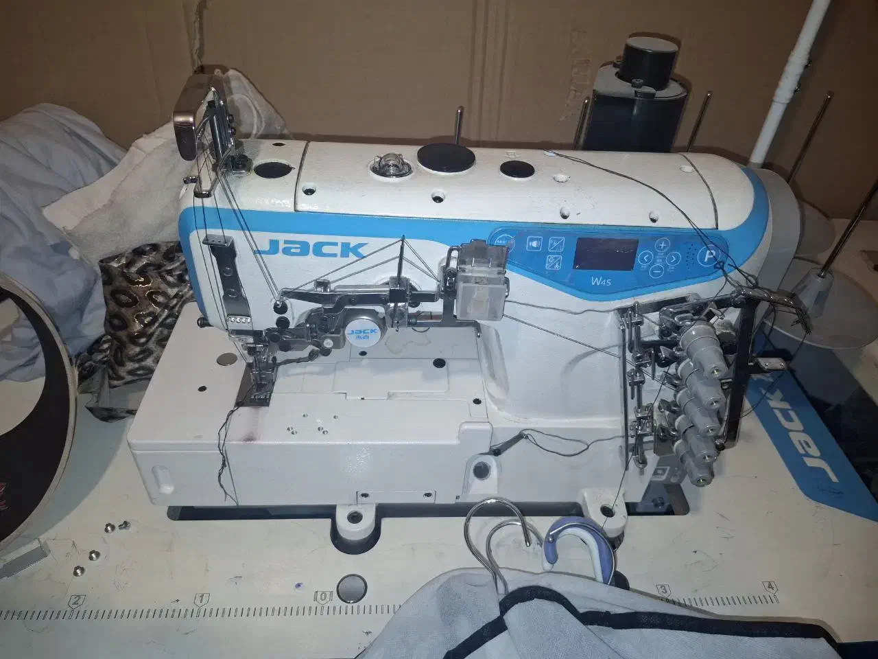 چرخ میان دوز کامپیوتری jack و قیچی برقی صنعتی|ماشینآلات صنعتی|ری, فیروزآبادی|دیوار