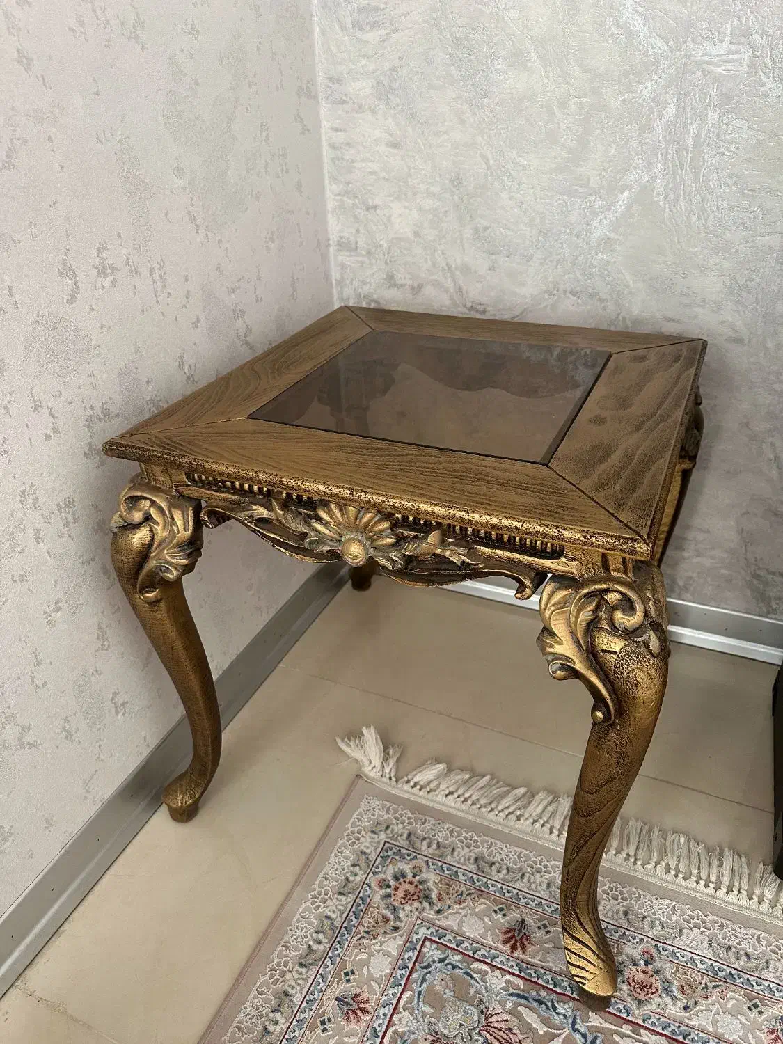 مبل ۹نفره سلطنتی|مبلمان خانگی و میز عسلی|شاهینشهر, شهرک میلاد|دیوار