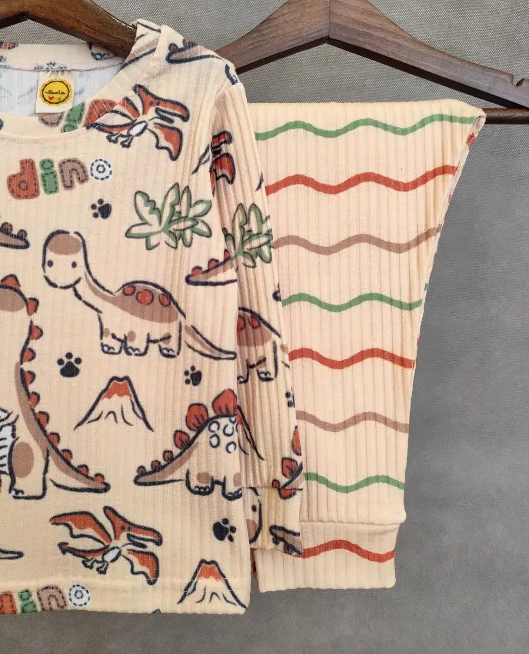 انواع ست راحتی دخترانه و پسرانه از ۳۵ تا ۵۵|کفش و لباس بچه|رشت, پاستوریزه|دیوار