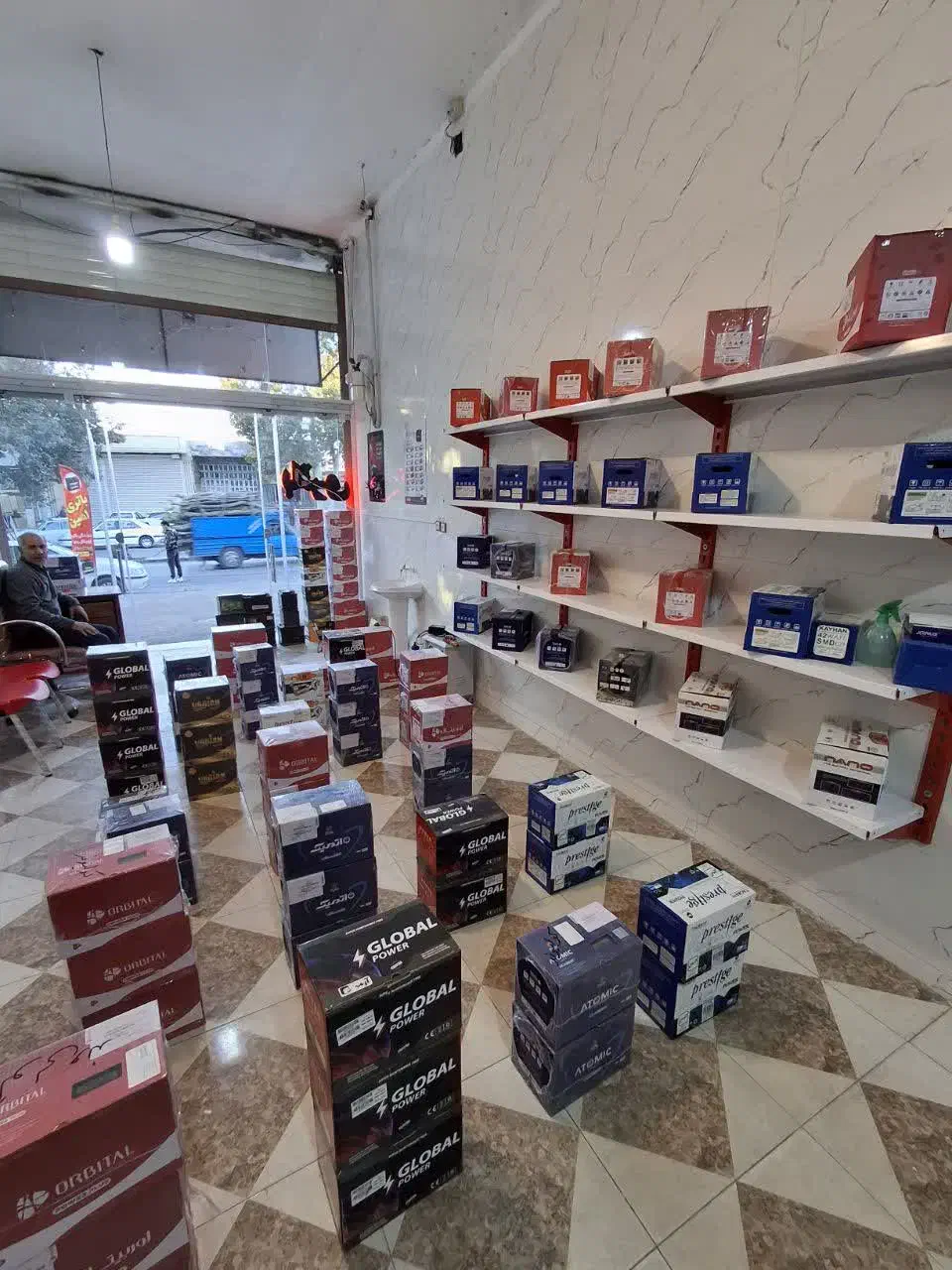 نمایندگی باتری خودروهای سبک و سنگین|خدمات موتور و ماشین|نهاوند, |دیوار