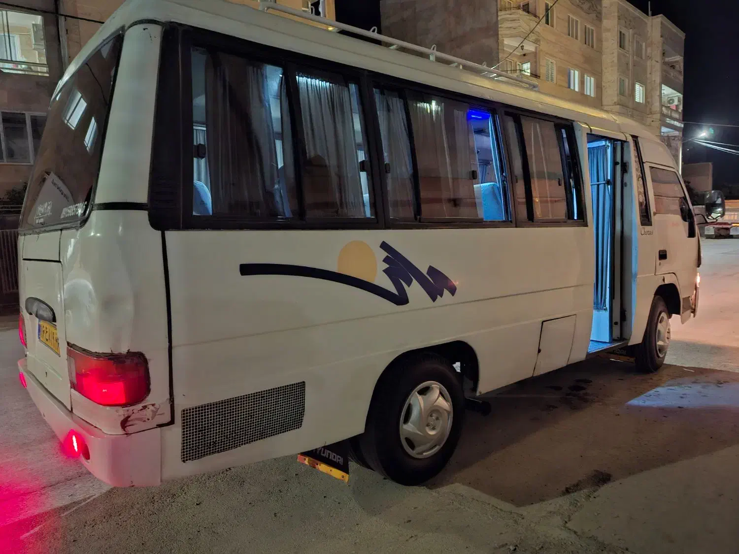 مینی بوس هیوندا دربستی|خدمات حمل و نقل|بجنورد, |دیوار