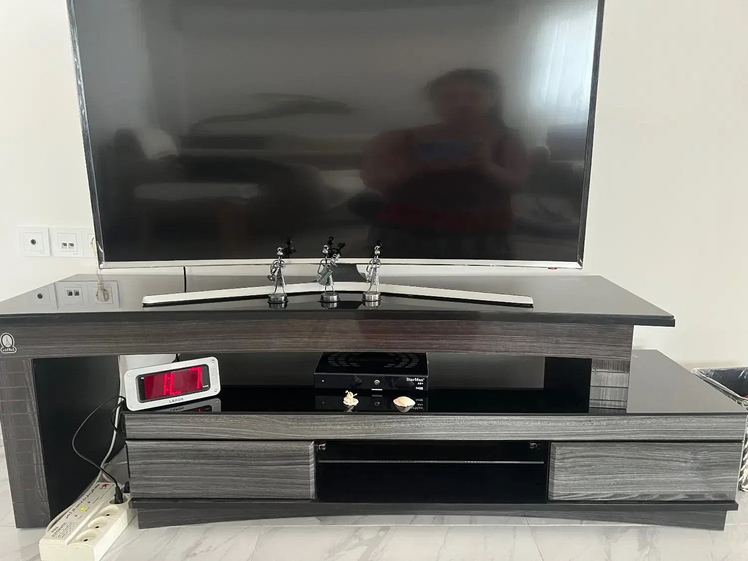 میزتلویزیون|میز تلویزیون|رشت, پیرکلاچای|دیوار