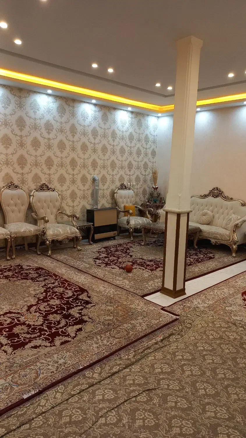 منزل دو طبقه.معاوضه با آپارتمان کلید نخورده|فروش خانه و ویلا|کاشان, شاهد|دیوار