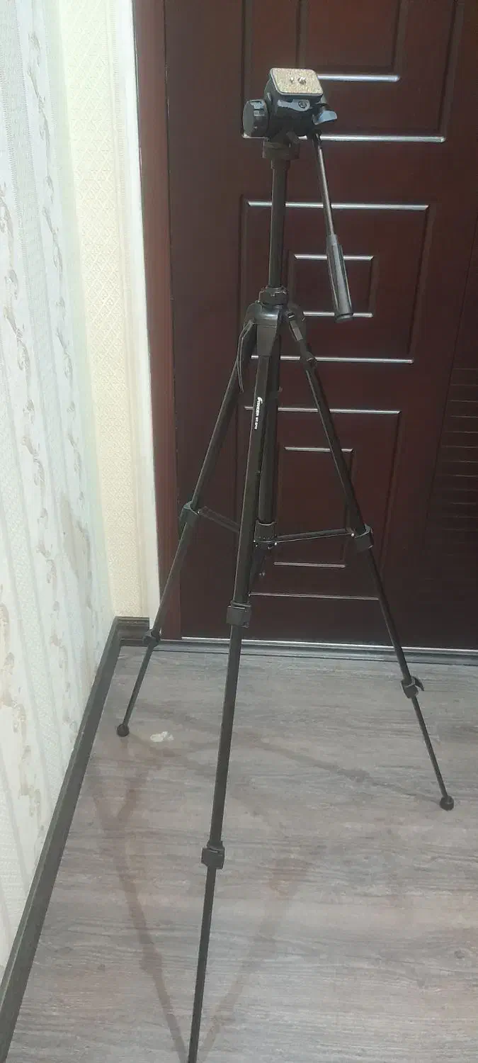 پایه دوربین|دوربین عکاسی و فیلم‌برداری|تهران, بهمن یار|دیوار