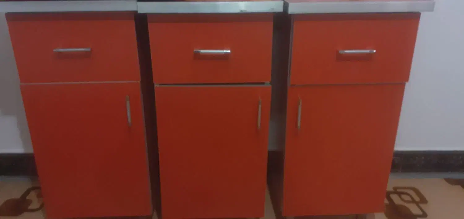 لوازم ارایشگاهی مردانه به فروش میرسد|آرایشگاه و سالنهای زیبایی|تربت جام, عیدی آباد|دیوار