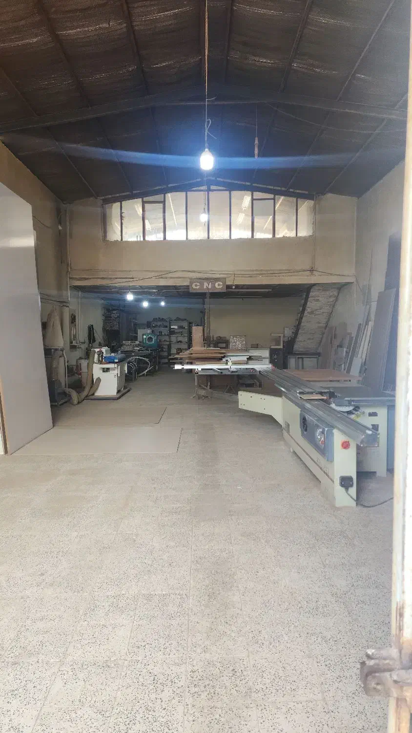 استخدام نیروی نیمه ماهر MDF کار|استخدام معماری، عمران و ساختمانی|خمینی‌شهر, |دیوار