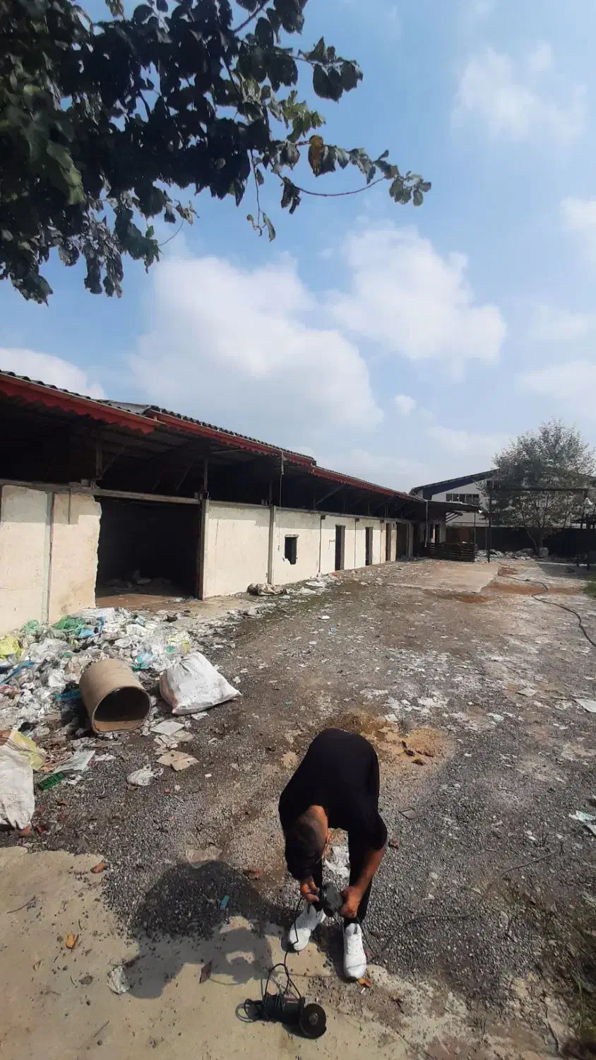 اجاده ملک۱۲۰۰متری زمین۴۰۰متر بنا با برق ۳فاز و گاز|اجارهٔ مغازه و غرفه|رشت, حومه رشت|دیوار