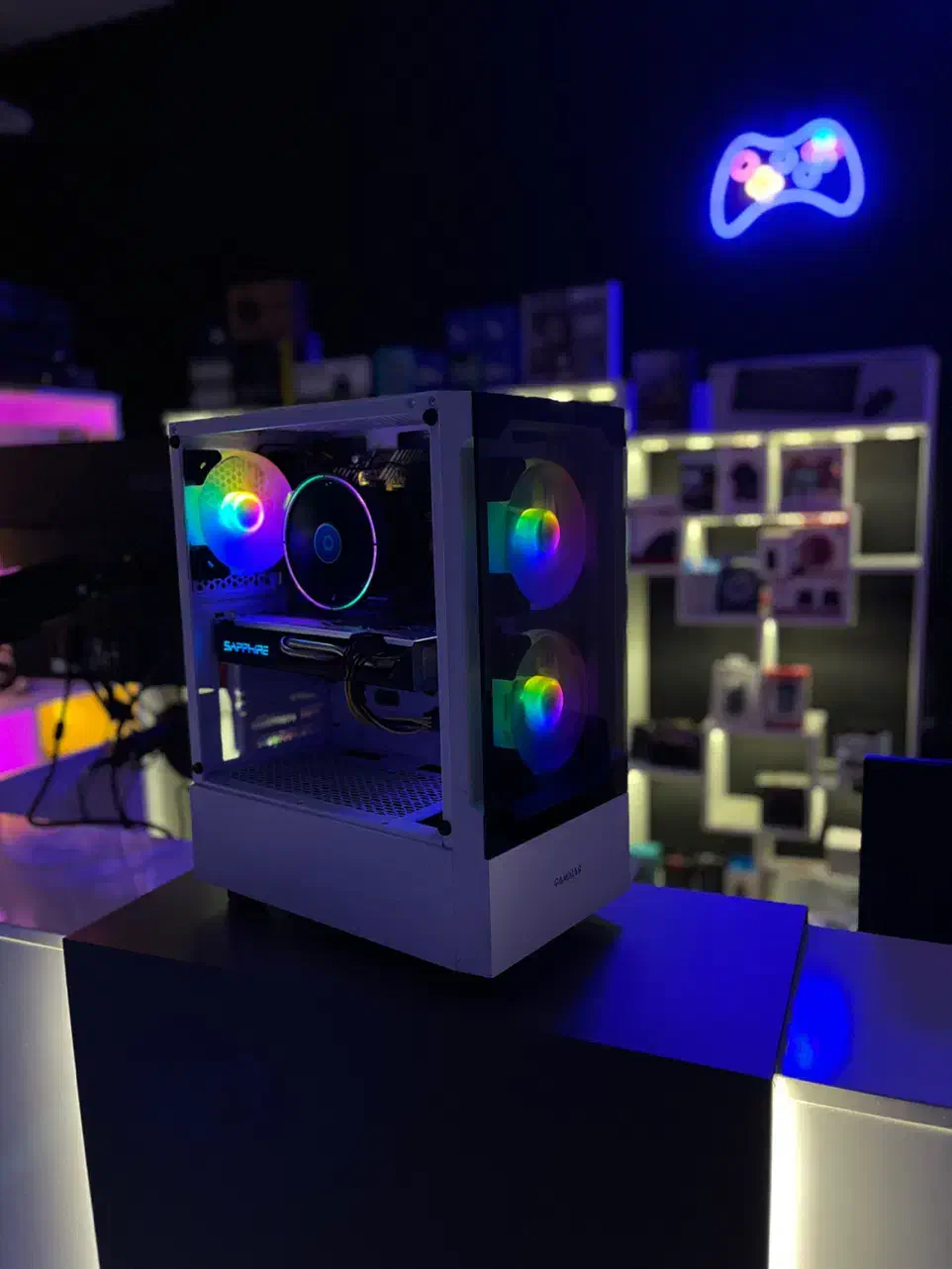 کیس گیمینگ و رندرینگ|رایانه رومیزی|اندیشه, اندیشه فاز ۳|دیوار