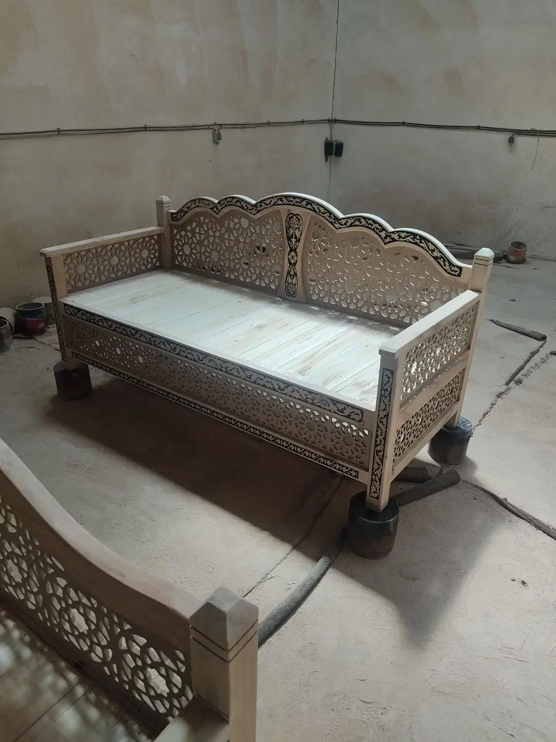 تخت سنتی|صندلی و نیمکت|خمینیشهر, |دیوار