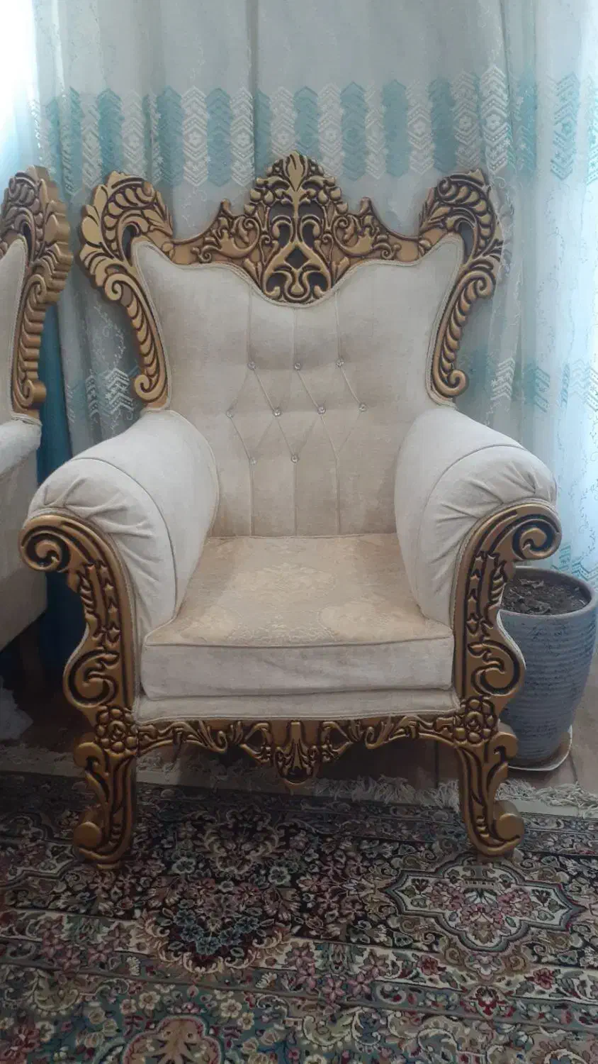 مبل کلاسیک( فروش فوری)|مبلمان خانگی و میز عسلی|جیرفت, |دیوار