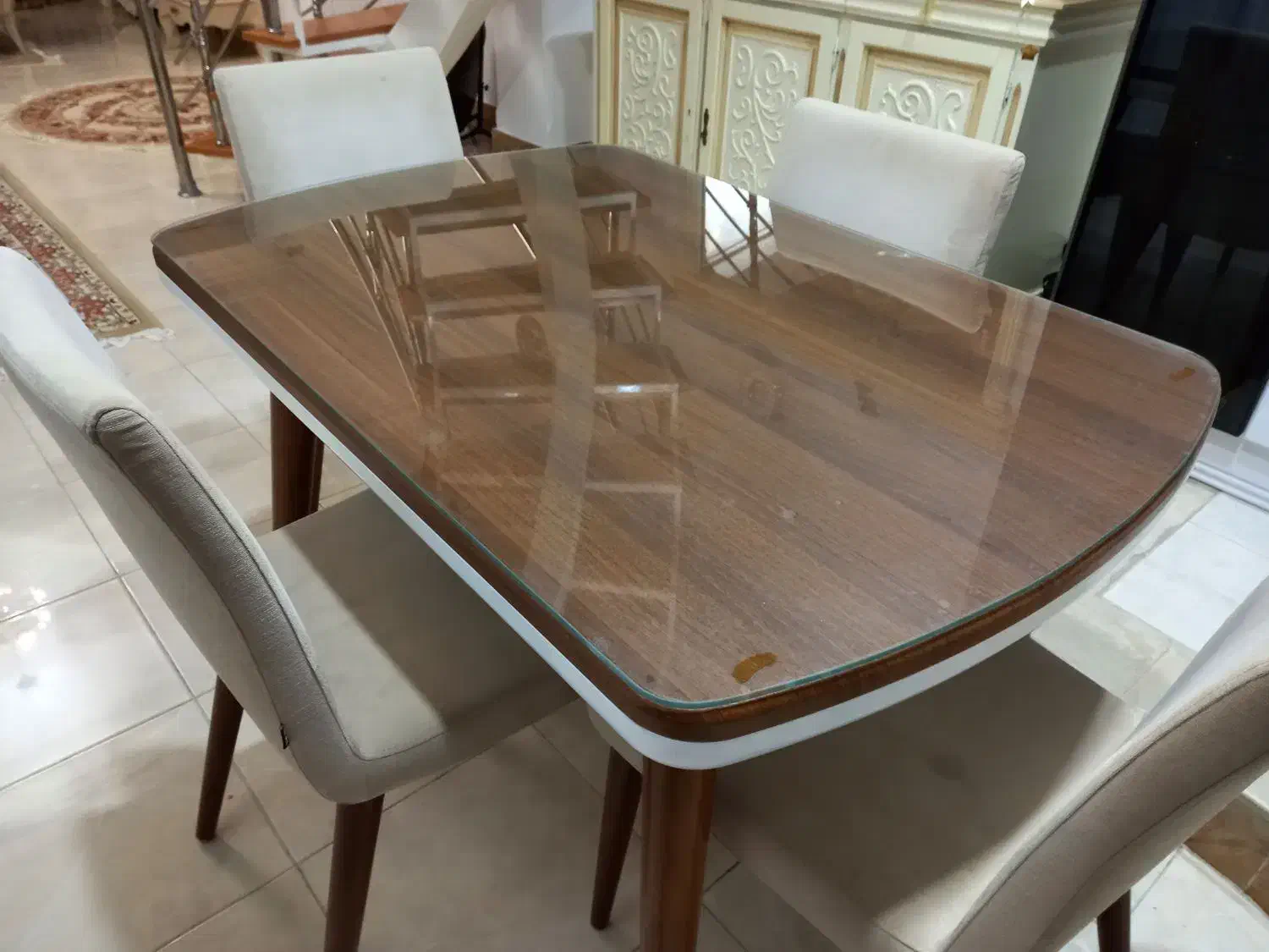 میز ناهارخوری ۴ نفره چوبی|میز و صندلی غذاخوری|گنبد کاووس, |دیوار