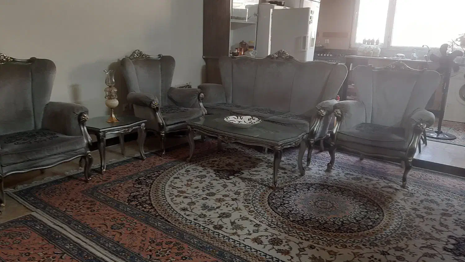 مبل ۹نفره نقره ای|مبلمان خانگی و میز عسلی|بومهن, |دیوار