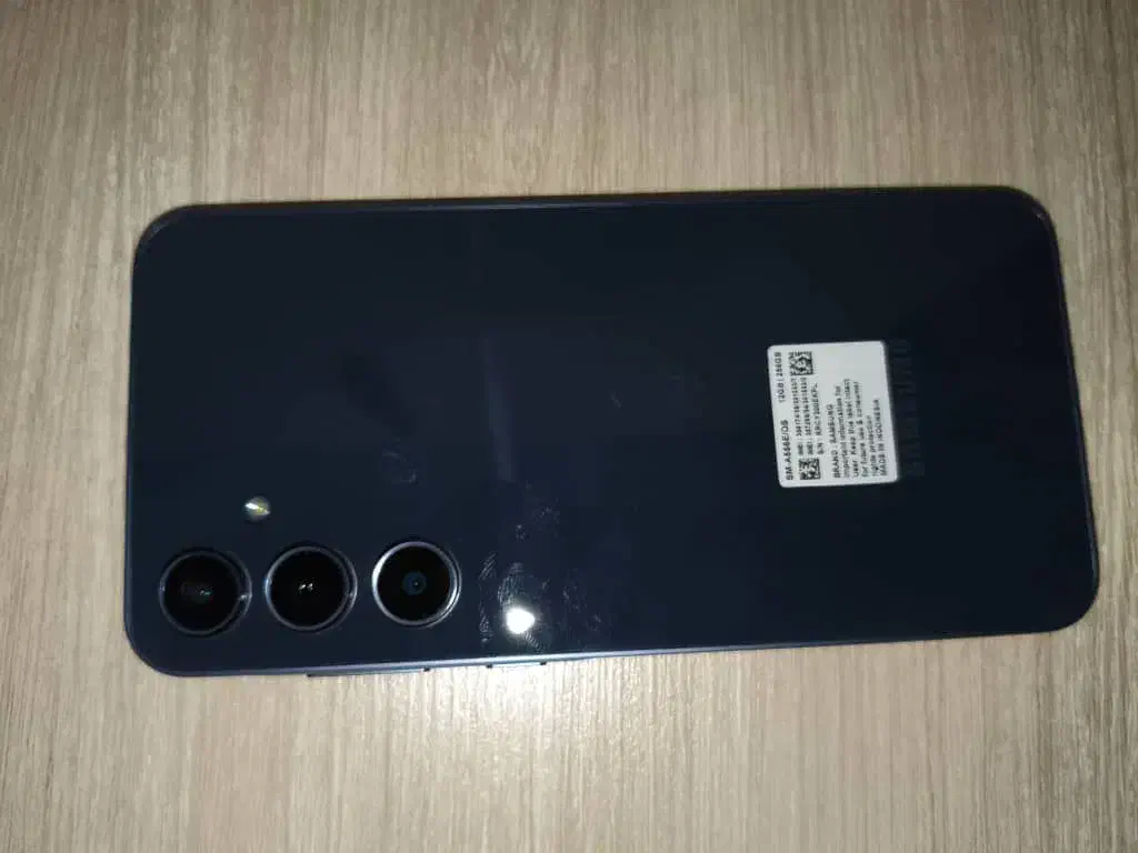 گوشی a55|موبایل|صدرا-فارس, فاز ۱|دیوار