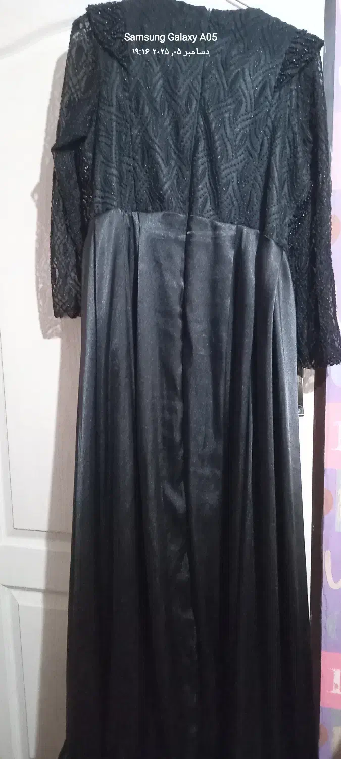 پیراهن مجلسی|لباس|اندیشه, اندیشه فاز ۱|دیوار