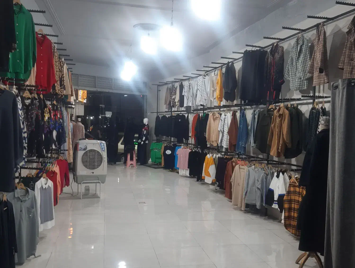 آینه قفسه ویترین اتاق پرو ستون های۳متری(یکجا) فروش|فروشگاه و مغازه|گلستان (تهران), |دیوار