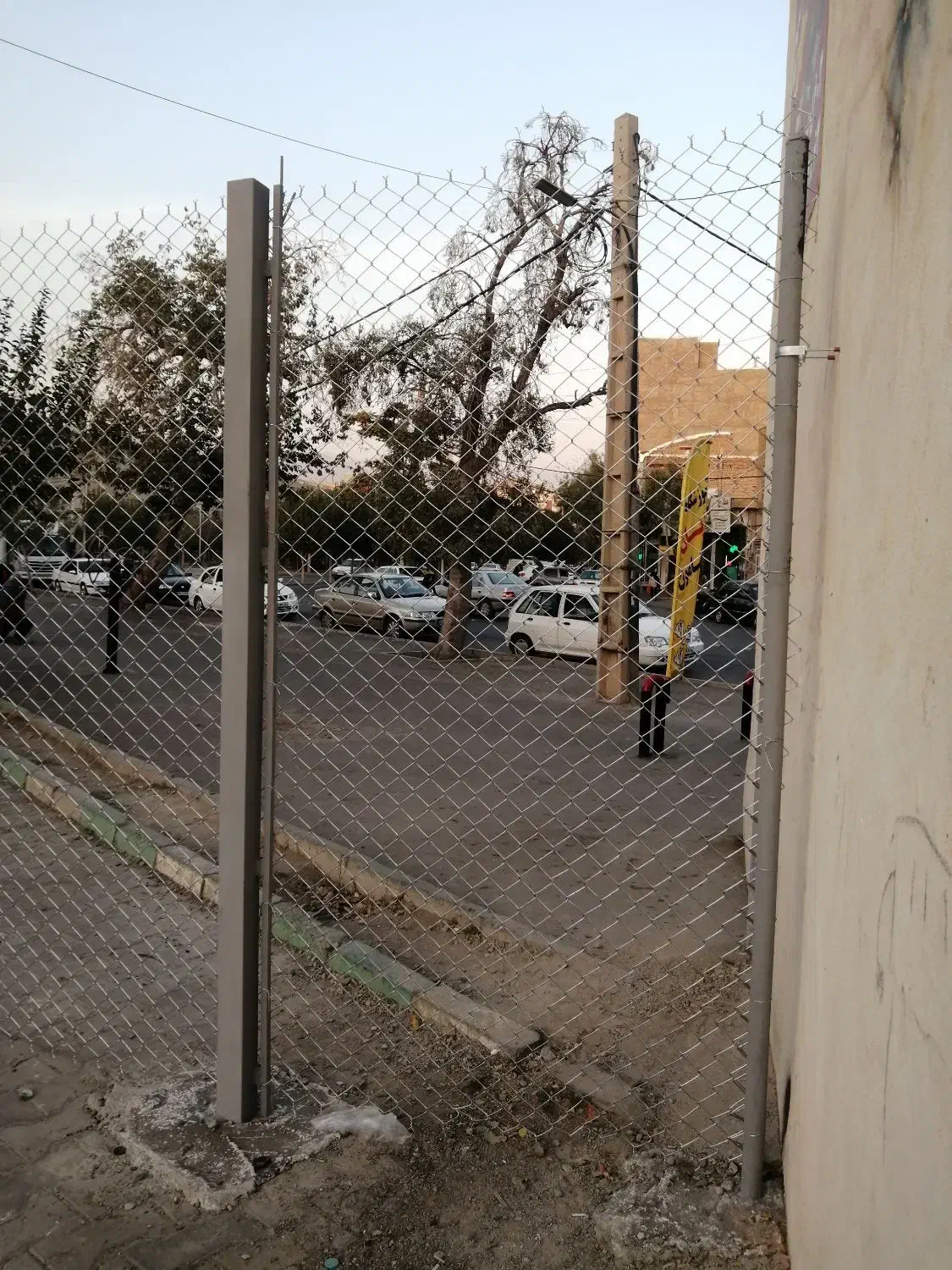نگهبان شبانه روزی با جای خواب همراه نظافت و خدمات|استخدام سرایداری و نظافت|کرج, شهرک فهمیده|دیوار