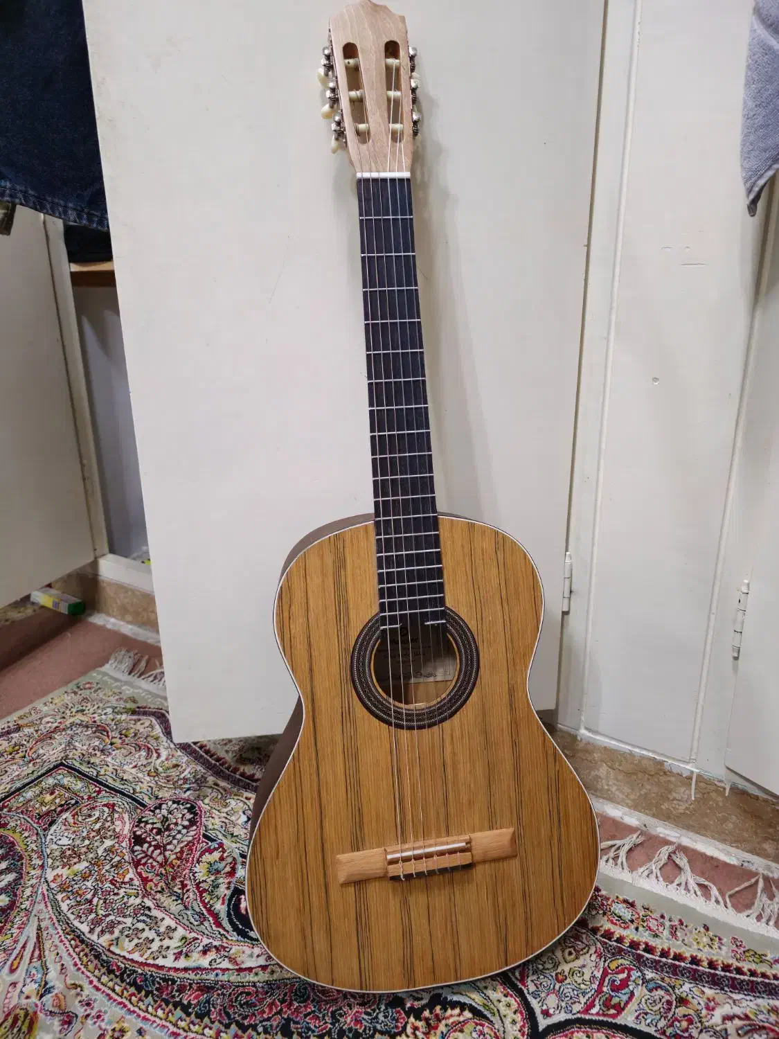 گیتار متاع پور ۴ نو|گیتار، بیس، امپلیفایر|کرج, دانشگاه هنر تهران (پردیس کرج)|دیوار