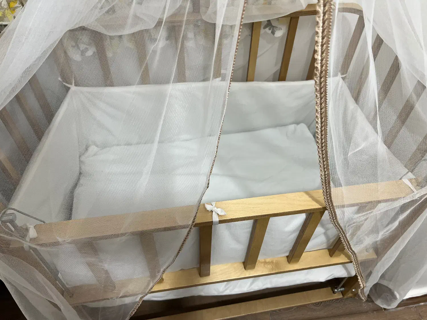 تخت کنار مادر|تخت و صندلی بچه|بوئین زهرا, |دیوار